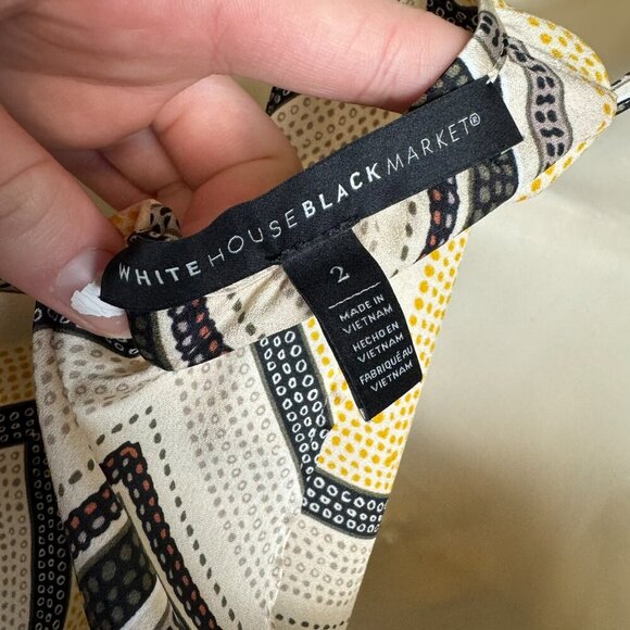 White House Black Market silky defined waist sleeveless blouse size 2 I2 - Picture 4 of 5